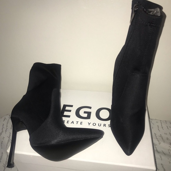 Skinny heel pointed toe sock boots - Picture 4 of 6